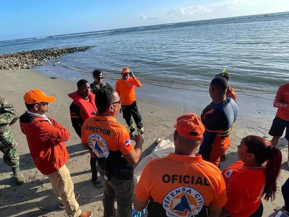 Recuperan cuerpos de dos de las tres personas desaparecidas en playa de Puerto Plata
