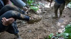 Migración infantil por la selva del Darién crece un 40% y se encamina a nuevo récord