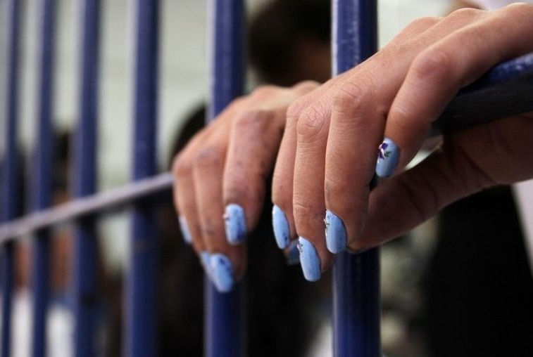 Mujer chantajeó con la suma de RD$50,000 a cambio de no difundir imagenes intimas de un hombre; fue apresada