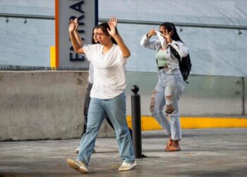 María Corina Machado pide a los «comanditos» de campaña estar activos para manifestaciones