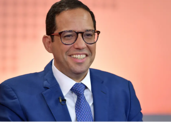 Ministro del MAP dice es necesario aumento del salario mínimo en el sector público