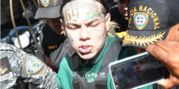 Rapero Tekashi 69 declarado en rebeldía; dictan nueva orden de arresto internacional
