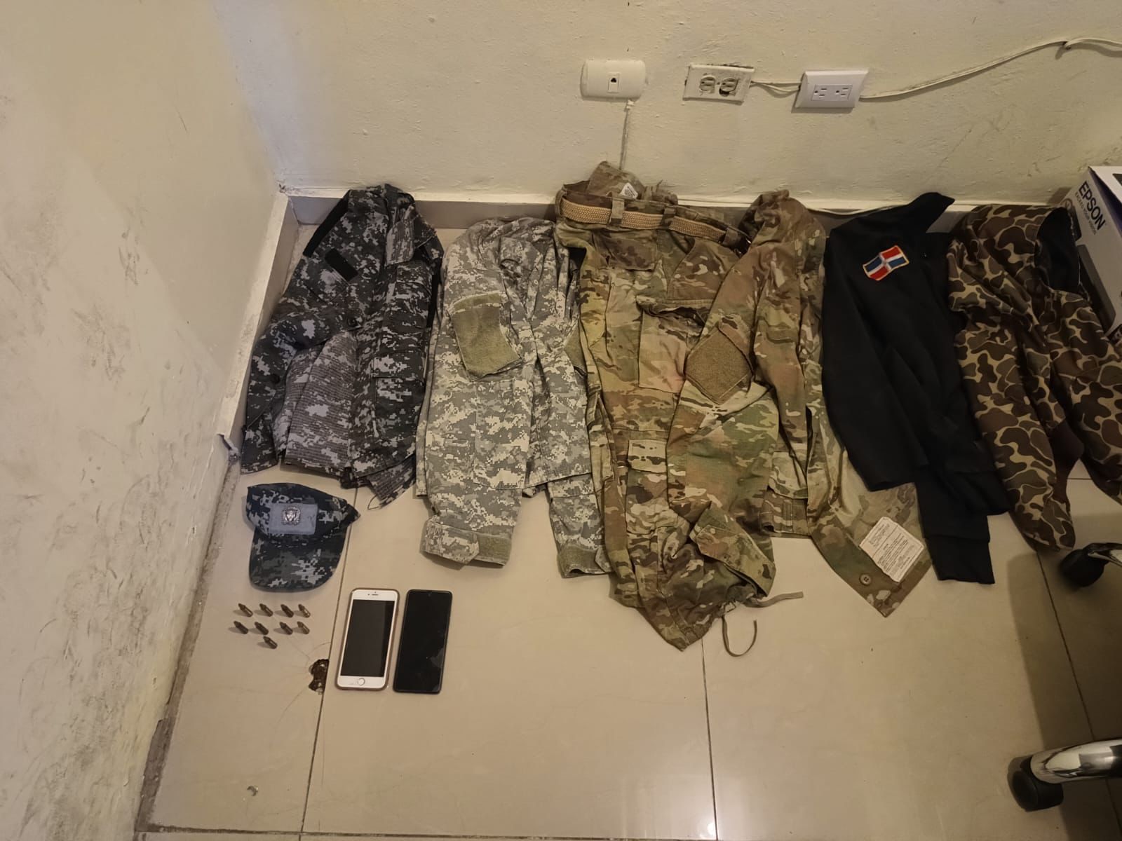 Apresan a "El Pinto Tatuaje" y "La Chori" con pertrechos militares en La Romana