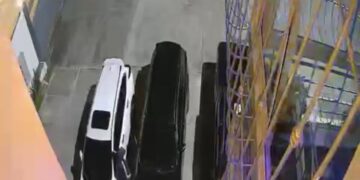 Individuos roban decenas de retrovisores en residencial de Los Guaricanos, SDN