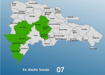 COE emite alerta verde para siete provincias por vaguada