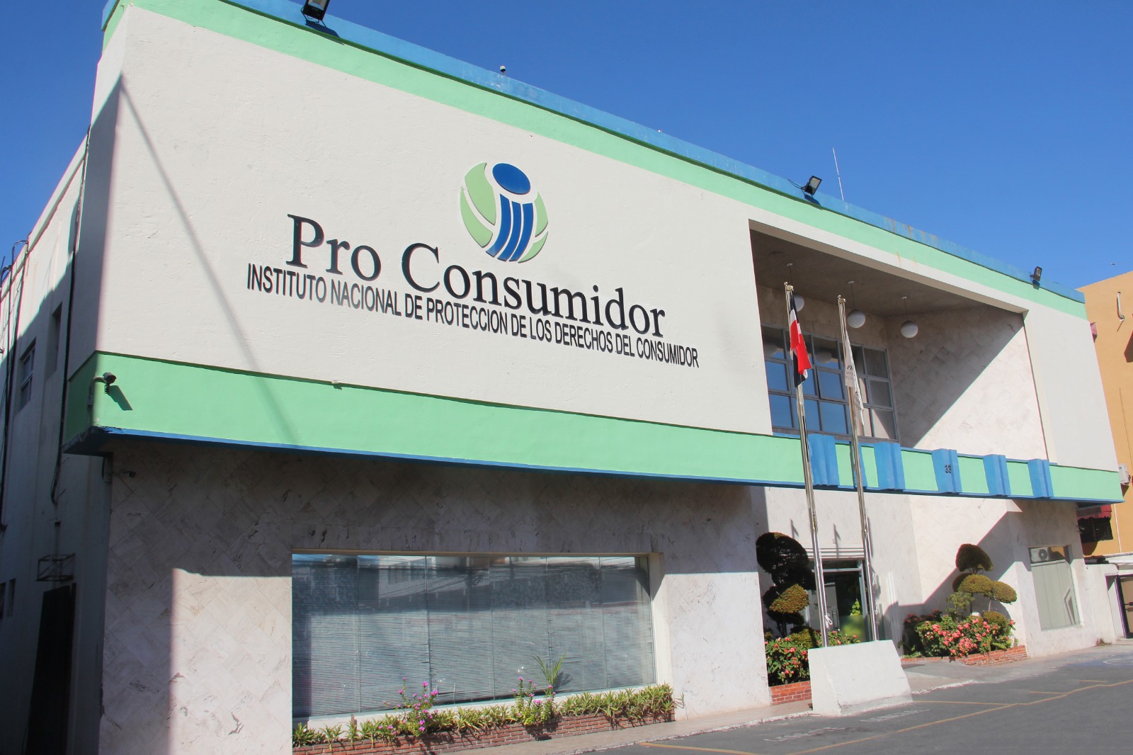 Pro Consumidor llama a comprar con seguridad y confianza en el “Viernes Negro”