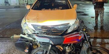 Hombre mata a una joven de un disparo tras tener un accidente de tránsito con ella