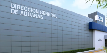 Aduanas incrementa un 30 % la gracia navideña para dominicanos en el exterior