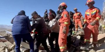 Suman 95 los fallecidos tras terremoto de magnitud 6,8 en región china