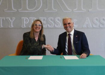 MINERD y Universidad de Cambridge acuerdan impulsar la enseñanza del inglés en RD