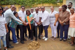 Alcalde Dío Astacio comienza Obras Comunitarias en La Ureña