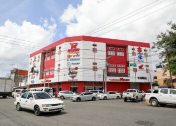Desmantelan conexión irregular de empresa en sector Villas Agrícolas