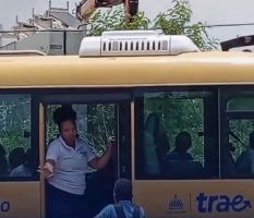 TRAE desvincula a una auxiliar por comportamiento inadecuado hacia un estudiante