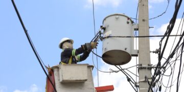 Pgase y Edeeste desmantelan conexión ilegal de empresa en SDE
