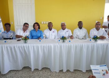 Gobierno deja iniciado los trabajos de titulación en Distrito Municipal de Chirino, Monte Plata