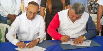 Estudiantes universitarios residentes en La Victoria tendrán pase gratuito al metro y teleférico tras firma de acuerdo