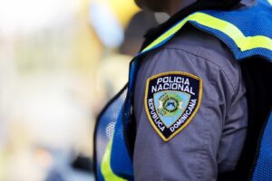 Ciudadano denuncia fue supuestamente estafado por agente policial con compra de equipos 