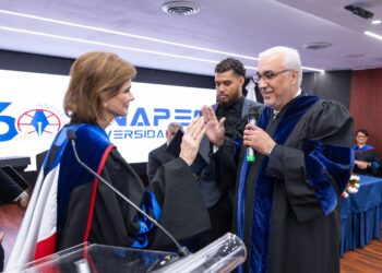 UNAPEC juramenta nuevo rector
