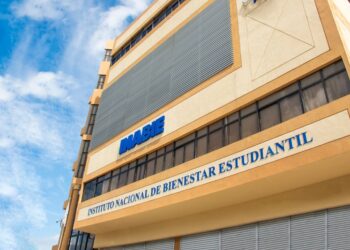 Investigan a cuatro suplidores por presunta colusión en licitación del almuerzo escolar