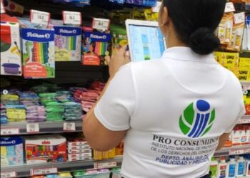 Pro Consumidor vigila venta de útiles escolares para evitar ofertas con publicidad engañosa