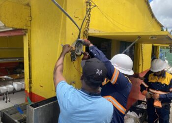 Pgase y Edeeste desmantelan conexiones irregulares en establecimientos de La Altagracia