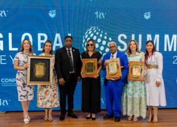Celebran el Global Summit “Fe y Sociedad” en el Mes de la Biblia
