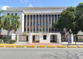 MINERD aplica sanciones por uso inapropiado de instalaciones escolares