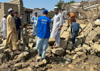 Terremoto de magnitud 6.0 mata a más de 800 personas en Afganistán