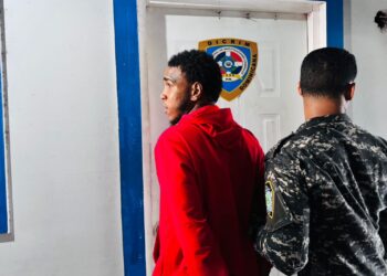 Se entrega "Yamany", implicado en violento atraco contra una mujer en Santiago