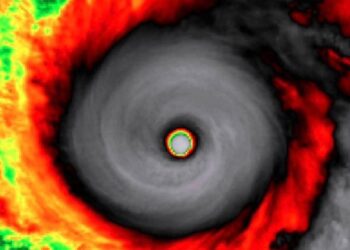 Melissa se convierte en huracán categoría 5; seguirán las lluvias por tres días