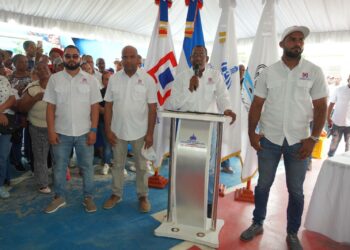 Más de 6 mil personas serán beneficiadas con títulos de propiedad en SDO