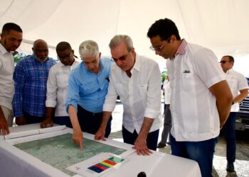 Abinader anuncia anheladas soluciones a problemas de alcantarillado, agua potable y electricidad en Higüey