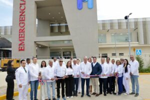 Abinader entrega Hospital Regional Universitario Dr. Ángel María Gatón, en SFM
