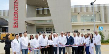 Abinader entrega Hospital Regional Universitario Dr. Ángel María Gatón, en SFM