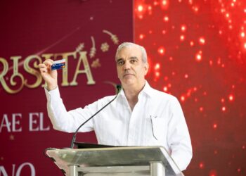 Abinader lanza el Bono Navideño 2025; llama al pueblo a fortalecer la familia en esta Navidad