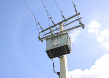 Ejecutan operativo contra fraude eléctrico en La Altagracia y detectan pérdidas millonarias