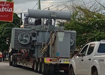 Edeeste traslada transformador de potencia hacia Miches