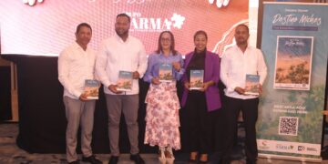 Grupo Sarma presenta las guías turísticas de los destinos El Seibo y Miches