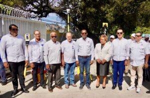 Gobierno impactará a más de 10 mil personas en segundo proyecto de titulación en Los Mina