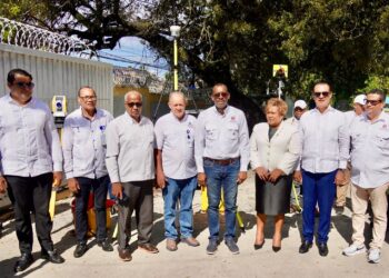 Gobierno impactará a más de 10 mil personas en segundo proyecto de titulación en Los Mina