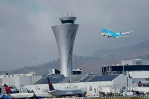 Tráfico aéreo en EE.UU. vuelve a la normalidad tras días de recortes por el cierre federal