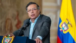 Petro lamenta muerte de siete menores en bombardeo a guerrilleros y asume responsabilidad