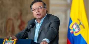 Petro lamenta muerte de siete menores en bombardeo a guerrilleros y asume responsabilidad