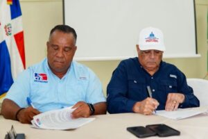 Dos entidades firman un acuerdo para embellecer los estadios de béisbol y áreas deportivas