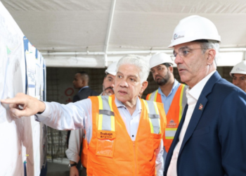 Presidente Abinader realiza visita de supervisión al túnel bajo la Plaza de la Bandera