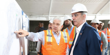 Presidente Abinader realiza visita de supervisión al túnel bajo la Plaza de la Bandera