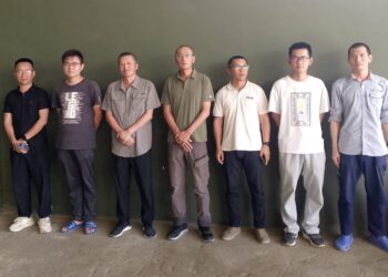 Ejército detiene siete nacionales chinos en una jeepeta durante operativo migratorio en Montecristi
