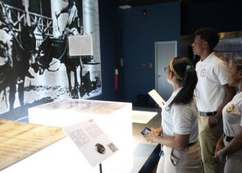Estudiantes aprenden historia y cultura fuera del aula con programa del INABIE