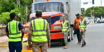 INTRANT anuncia medidas especiales para regular el transporte de carga en Navidad 2025 y Año Nuevo 2026