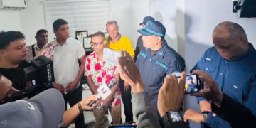 Se entregan tres jóvenes buscados por atentado contra alcalde de Navarrete